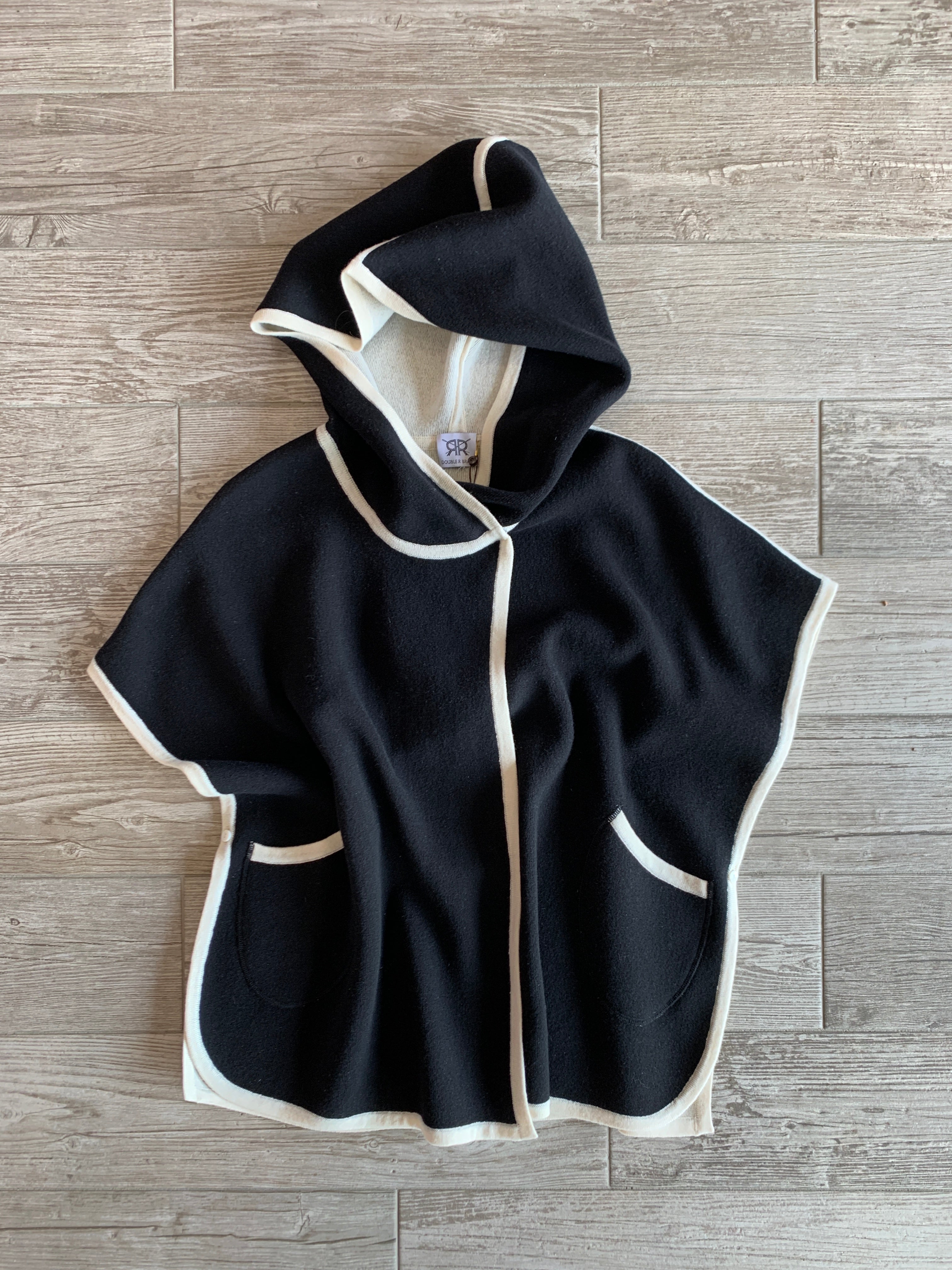 Double Faced Cashmere Poncho - Black/White